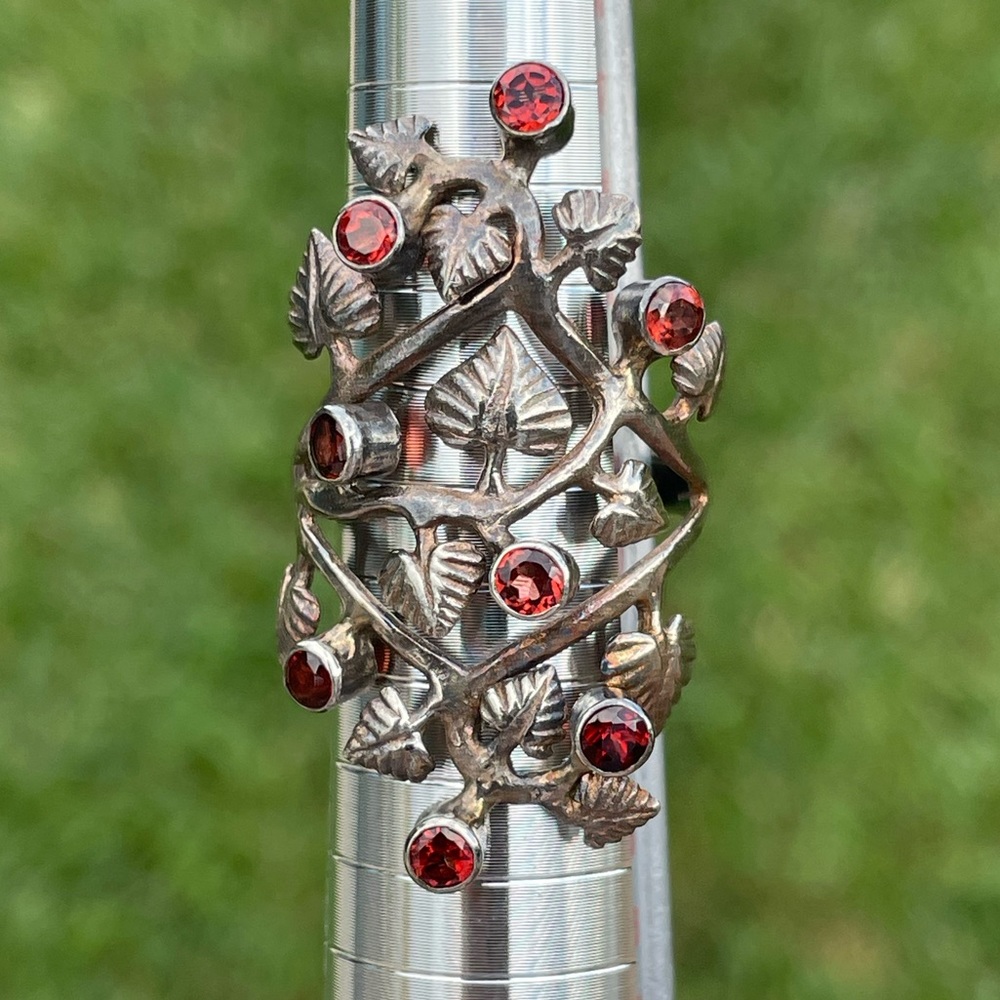 Garnet Forest 925 Silver-Plated Cocktail Ring Size 7.25